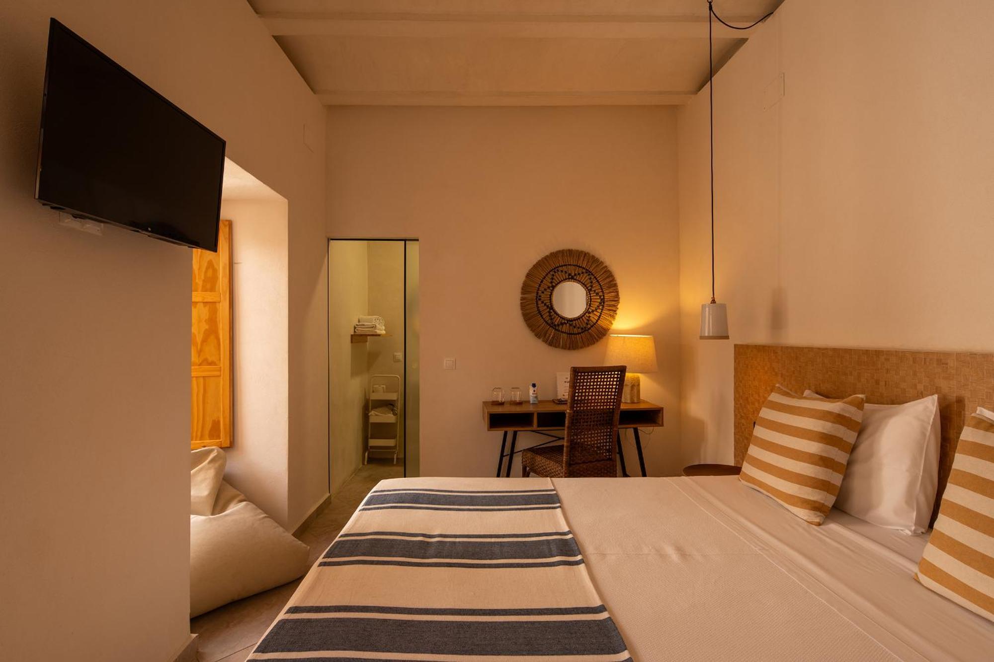 Victoria - By Atico73 (adults Only) * Medina-Sidonia