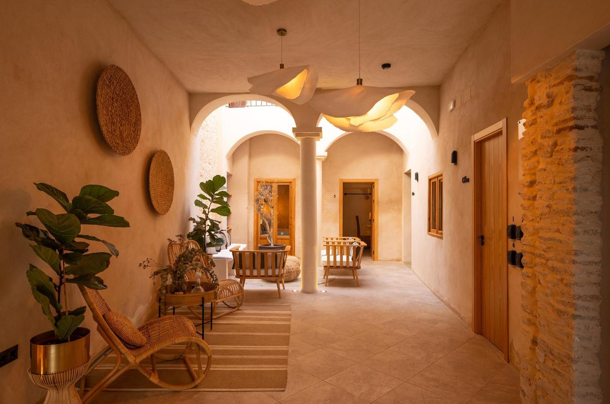 Victoria - By Atico73 (adults Only) * Medina-Sidonia